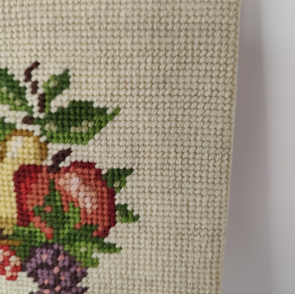 Vintage Fruits Pear Apple Grapes Cherry Needlepoint Completed No Frame 6" By 8". - Picture 7 of 12